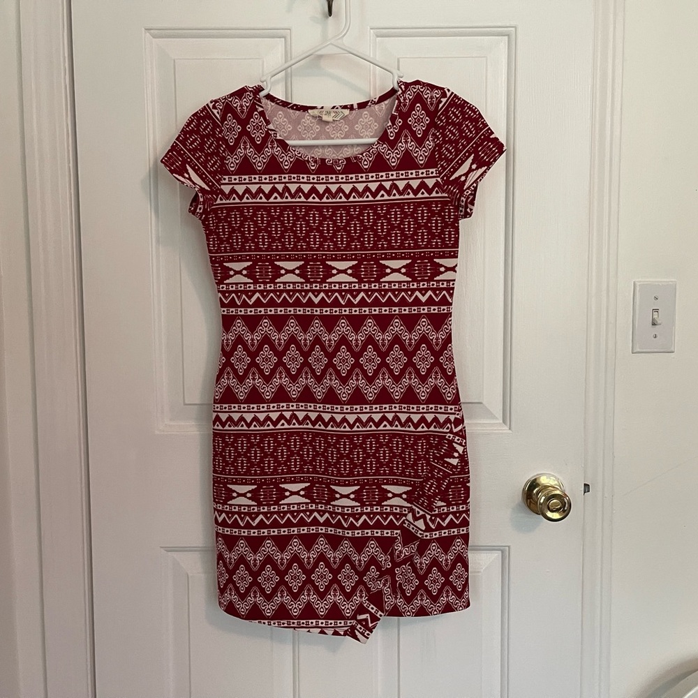 Boho pattern body-con dress, size small. Casual dress